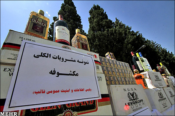 تصاویر دستگیری اراذل و اوباش تهران