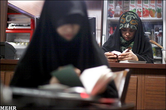 در تنها کافه زنانه ایران چه خبر است؟+عکس