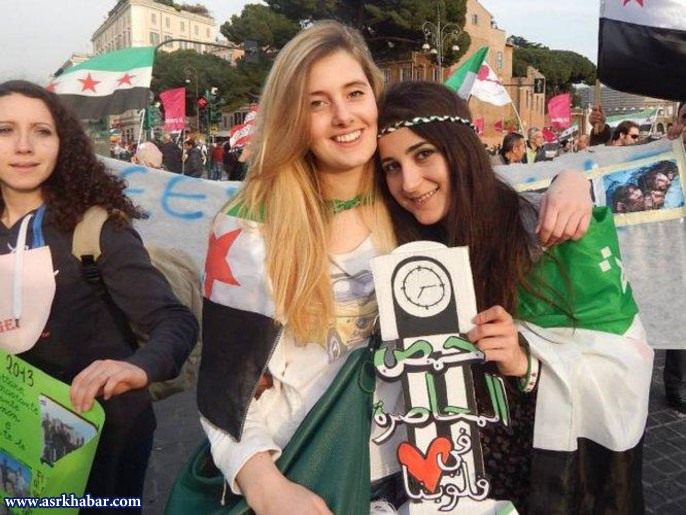 احتمال اعدام دو دختر ایتالیایی در دست داعش (+عکس و فیلم)