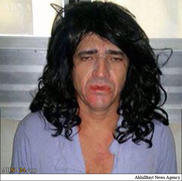 بازداشت یک داعشی با آرایش زنانه!/عکس بازداشت یک داعشی با آرایش زنانه!/عکس