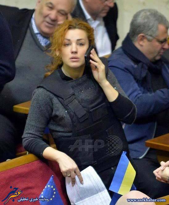عکس:پوشش عجیب نماینده زن در مجلس