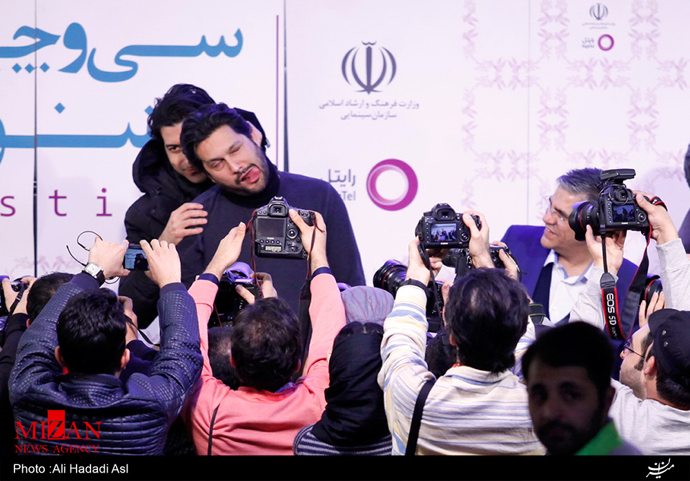 حرکت عجیب "حامد بهداد" در کاخ جشنواره+ عکس