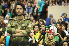 حضور زنان تماشاگر در مسابقه والیبال ایران-آمریکا ممنوع شد