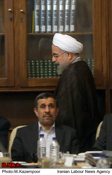 روحاني و احمدي نژاد در مجمع(عكس)