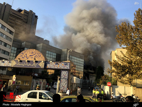 آتش سوزی در ساختمان وزارت کشور (+عکس)