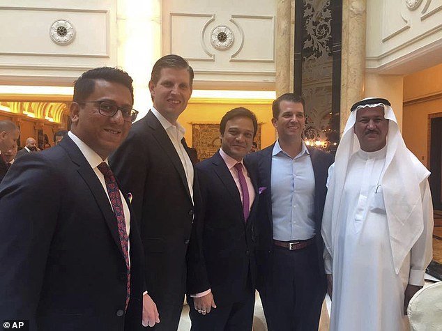 افتتاح "باشگاه گلف ترامپ" در دبی با حضور پسرانش(عکس)