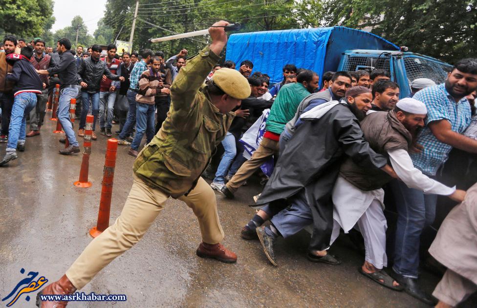 خشونت پلیس هند (عکس)