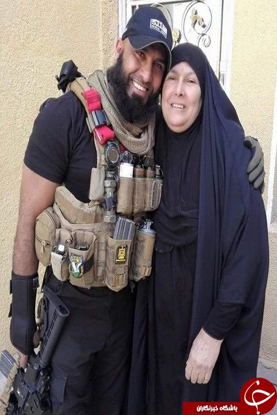 ابو عزرائیل در آغوش مادرش (عکس)