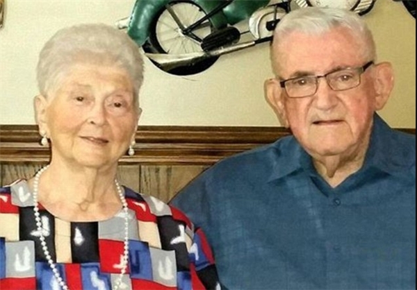 مرگ عاشقانه زوج سالمند در یک روز! +عکس مرگ عاشقانه زوج سالمند در یک روز! +عکس