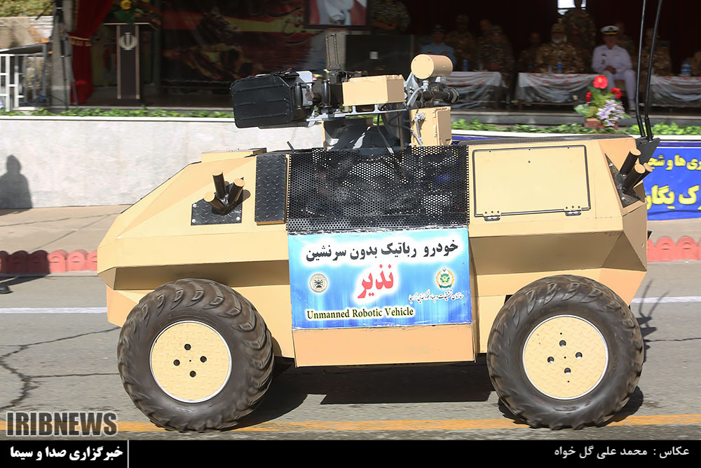 عکس: رونمایی از خودروی رباتیک بدون سرنشین ارتش