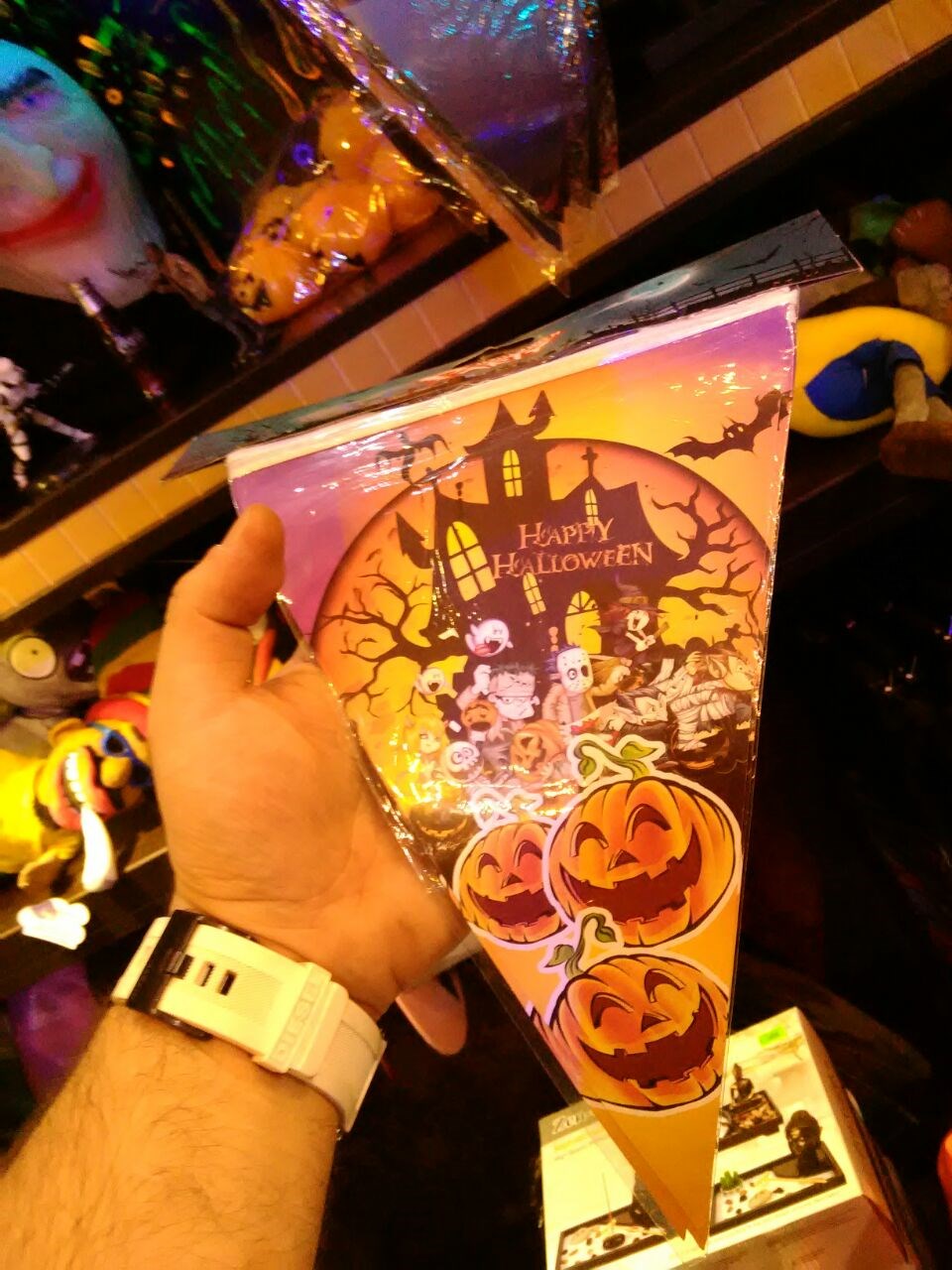 اینجا تهران است آی لاو یو هالووین ( عکس)