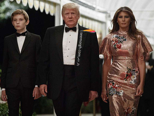 همسر ترامپ بالاخره لباس عیدش را پوشید! (عكس)