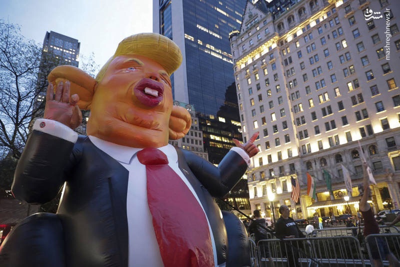 شیوه جدید مردم نیویورک برای اعتراض مقابل برج ترامپ! (+عکس)