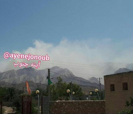 زلزله 5.9 ریشتری در بوشهر/ گردوغبار ریزش کوه نمک در تنگستان بوشهر (+عکس)