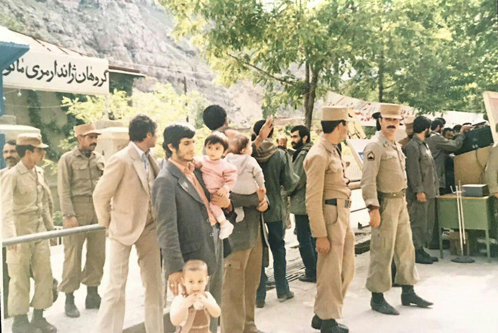 عکسی دیده نشده از محمود احمدی‌نژاد و فرزندانش