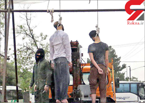 اعدام علنی 2 کرکس در مشهد (+عکس)