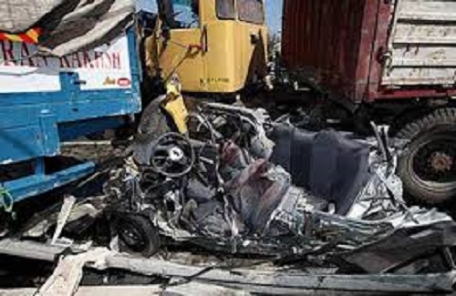 تصادف زنجیره‌ای مرگبار در جاده هراز (+عکس)