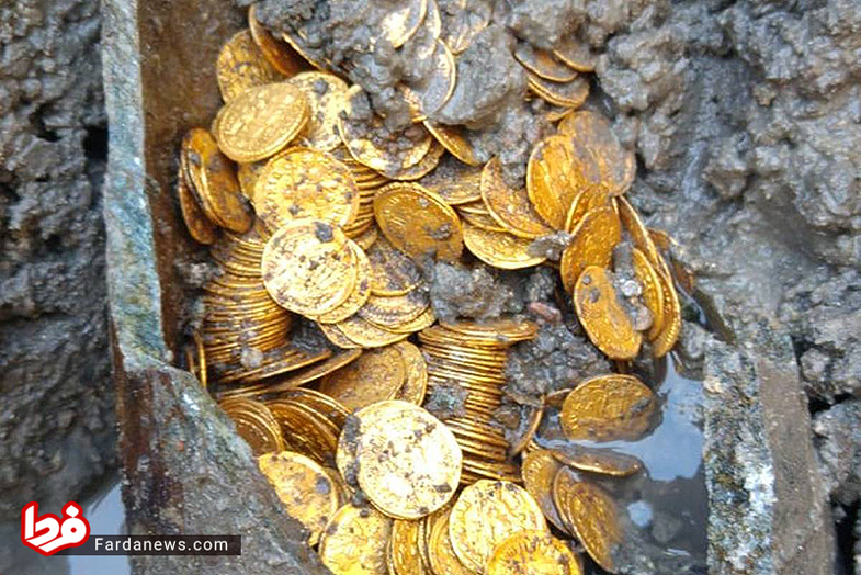 کشف کوزه سکه‎های طلا با ارزشی غیرقابل تخمین (+عکس)