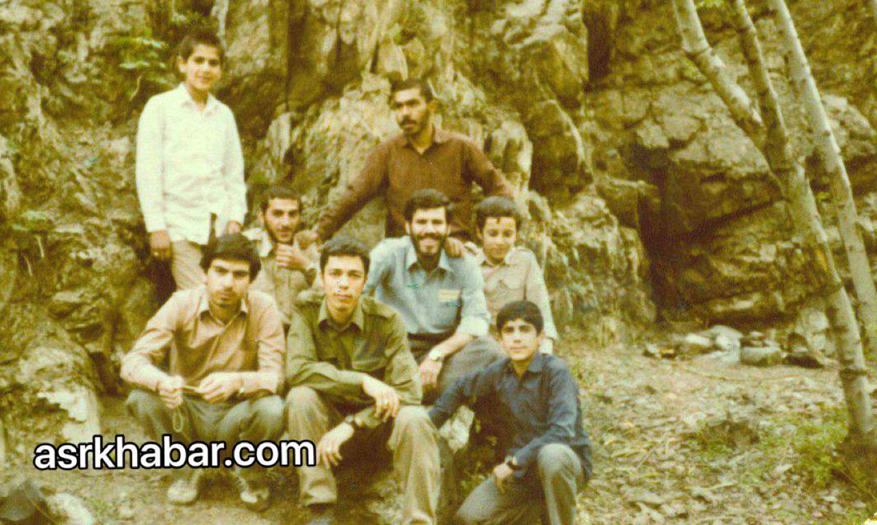 عکس منتشر نشده از جوانی سردار باقری، رییس ستاد کل نیروهای مسلح/شهید علی خرم دل نیز در این تصویر حضور دارد