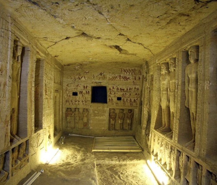 کشف مقبره 4400 ساله مصری (+عکس)