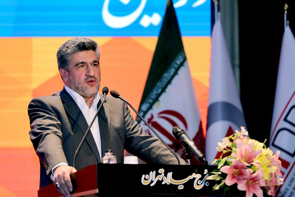 بانک صادرات ایران برای تامین مالی تولید فولاد کشور تا مرز 45 میلیون تن آمادگی دارد