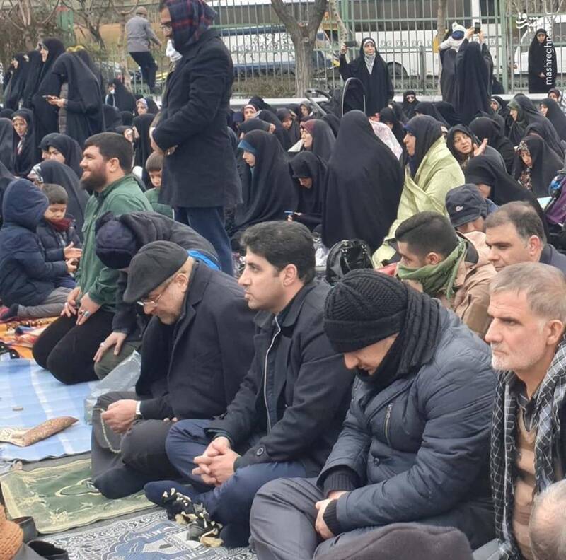 قالیباف در نماز جمعه تهران (+عکس)