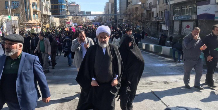 حضور رئیس سازمان اطلاعات سپاه در راهپیمایی 22 بهمن (+عکس)