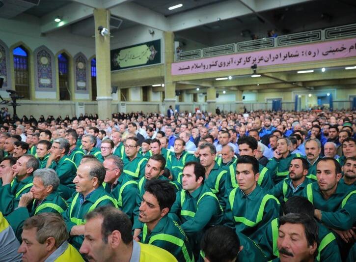 حضور کارگران شهرداری در دیدار امروز رهبری (+عکس)
