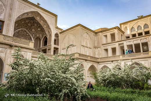 جلال و جبروت معماری ایرانی در خانه عباسیان (+عکس)