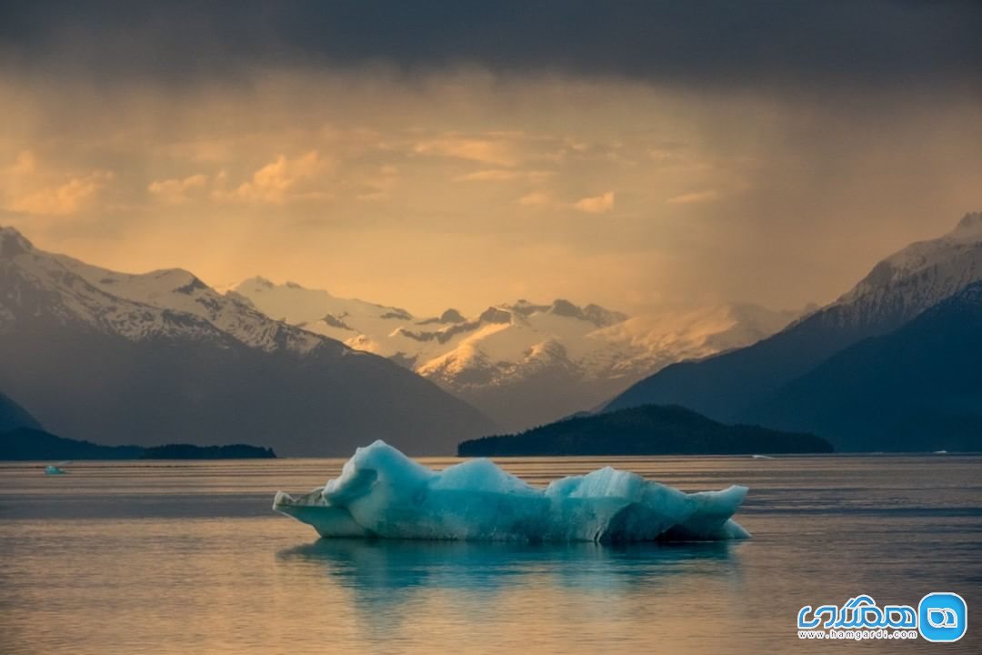 تکه یخ سرگردان در آلاسکا(+عکس)