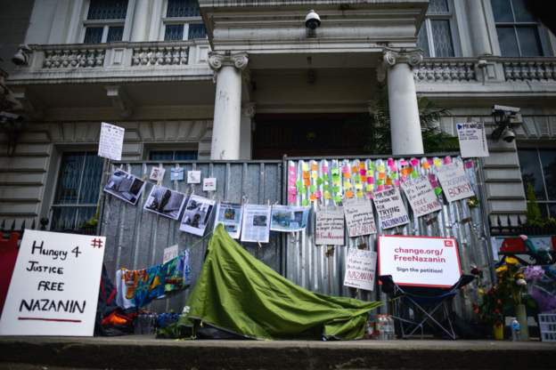 تغییر کاربری حصار فلزی سفارت ایران در لندن!(+عکس)