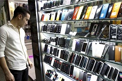 عدم تاثیرگذاری کاهش نرخ ارز بر قیمت تلفن همراه