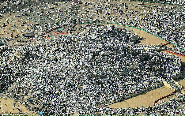 ‏عکس هوایی از مراسم عرفه در عرفات