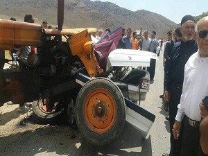 زنجان؛ 2 کشته در تصادف تراکتور با 3 سواری