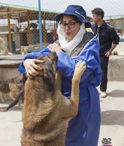 عکس آناهیتا همتی در واکنش به کشتار سگ ها در کهریزک در صفحه شخصی اش