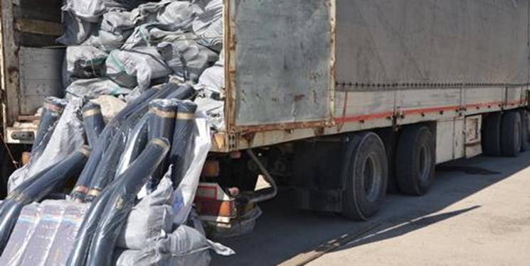 توقیف یک دستگاه خودروی تریلی حامل کالای قاچاق در گچساران