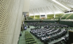 جلسه علنی مجلس پس از 19 روز تعطیلات تابستانه با 91 کرسی خالی آغاز شد