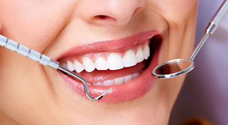 سلامت دندان هایتان با این کارها به خطر می افتد