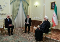 روحانی: ایران اجرای طرح‌های مشترک استخراج نفت در دریای خزر را پیگیری می‌کند