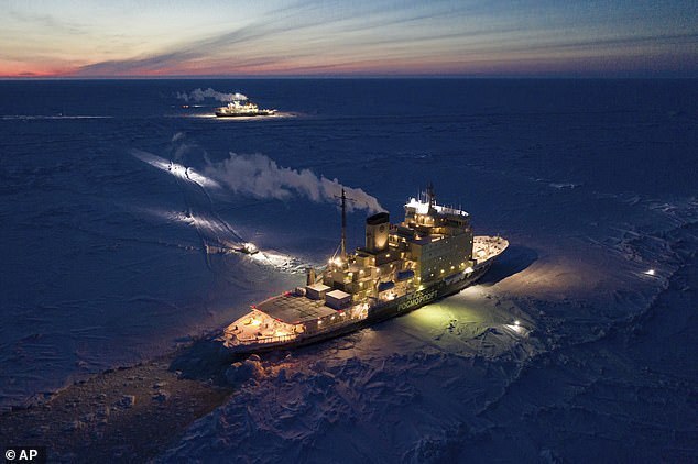گیر افتادن در قطب جنوب به دلیل کروناویروس!(+عکس)
