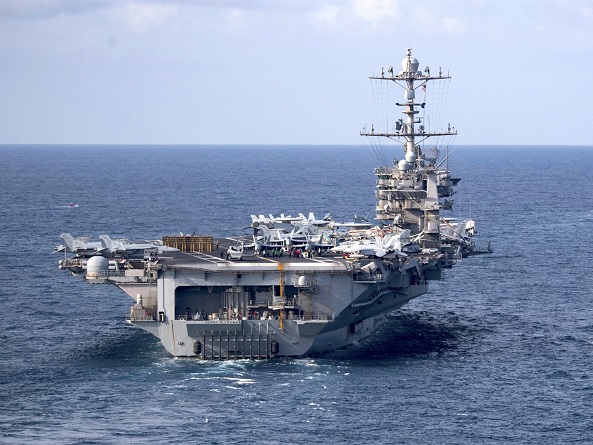 بیانیه نیروی دریایی آمریکا: اگر 100 متر از ناوهای ما در خاورمیانه فاصله نگیرید، تهدید تلقی می شوید