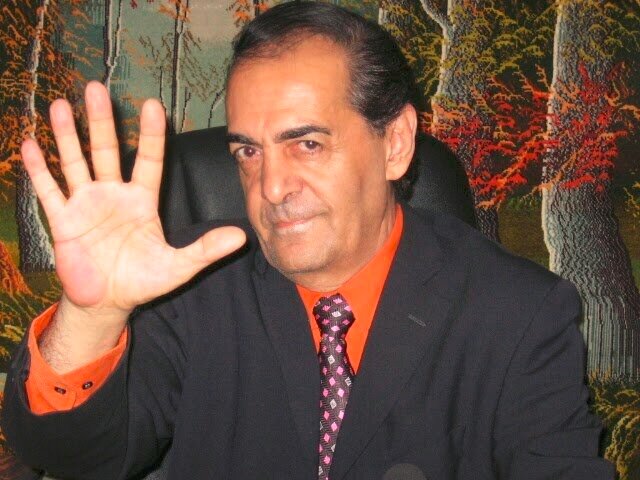 همهی آنچه دربارهی «جمشید شارمهد» و انجمنش میدانیم همهی آنچه دربارهی «جمشید شارمهد» و انجمنش میدانیم