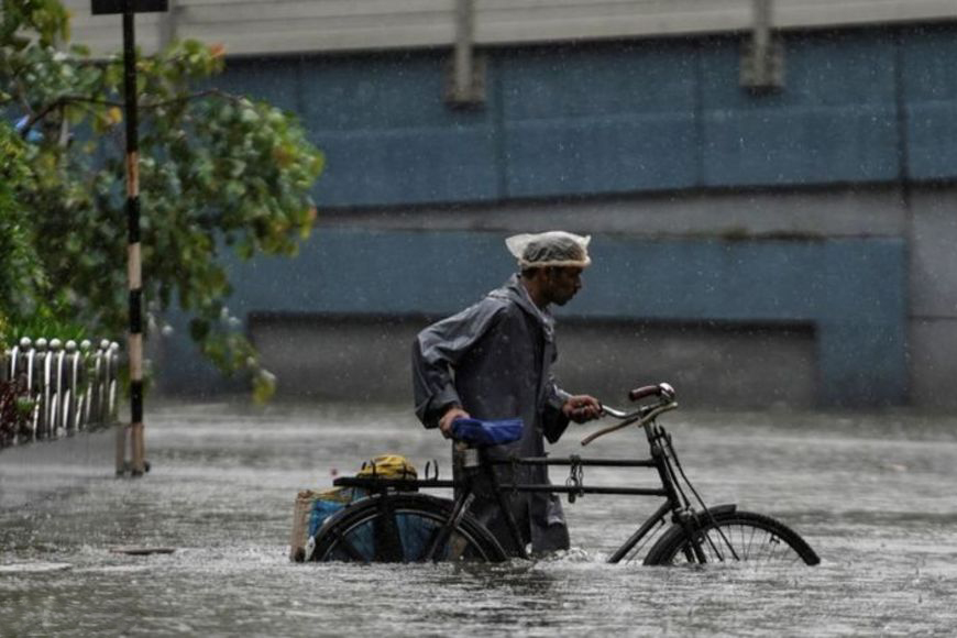 معضلات باران شدید در بمبئی (+عکس)