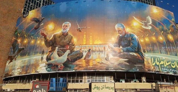 تصویر حاج قاسم سلیمانی و ابومهدی در دیوارنگاره جدید میدان ولیعصر(عج)