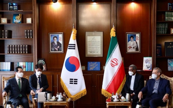 دیدار نخست ‌وزیر کره جنوبی با علی لاریجانی