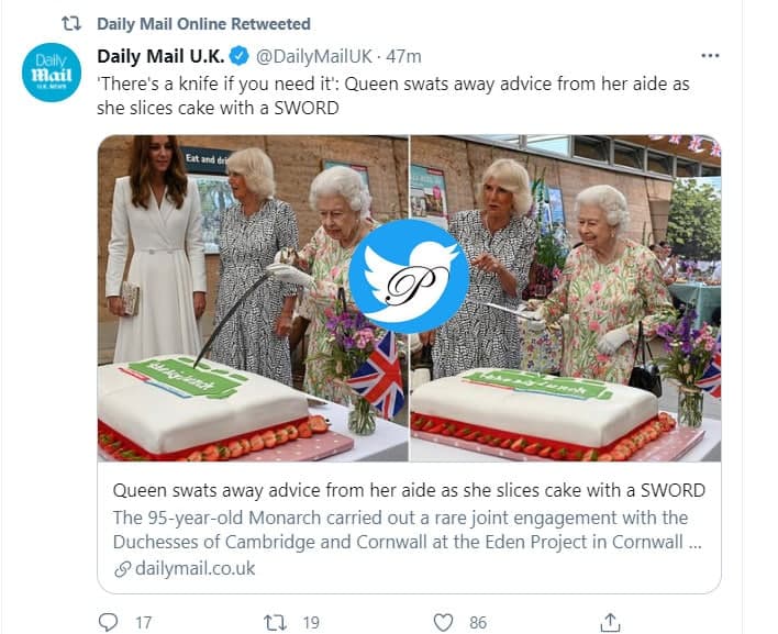 بریدن کیک با شمشیر توسط ملکه انگلیس (عکس)