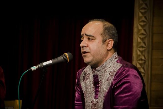خواننده و مدرس آواز ایرانی:
در ایام عزاداری هم کنسرت داشته‌باشیم