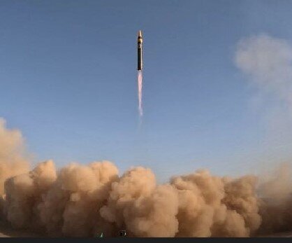 گزارش «رویترز» از «قابلیت های تاکتیکی و راهبردی» موشک رونمایی شده خرمشهر ۴