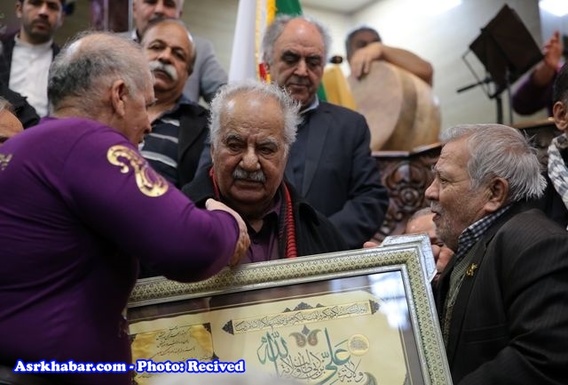 پس از 40 سال ناصر ملک‌مطیعی پا به زورخانه گذاشت (+عکس)