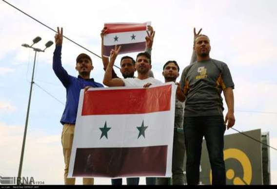 تظاهرات مردم عراق در محکومیت حمله آمریکا به سوریه (عکس)